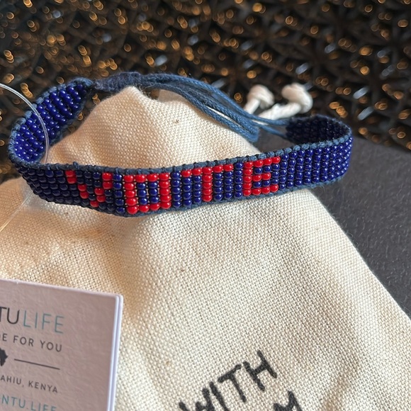 NWT 🗳️ VOTE Bracelet • Navy/Red Handwoven Beaded • Adjustable • Graphic Image - Picture 11 of 11